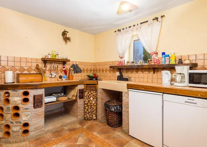 بيت للعطل 5 Bedroom Gorgeous In *