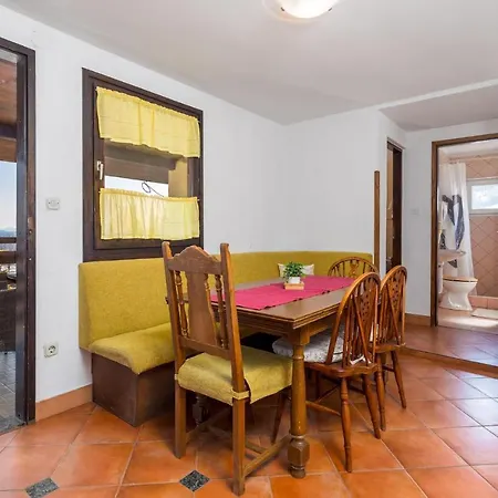 5 Bedroom Gorgeous In Semesterbostad *