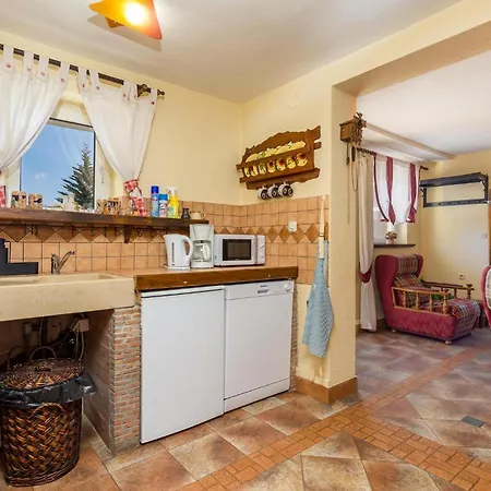 Amazing In With Kitchen *