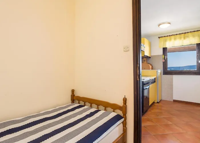 5 Bedroom Gorgeous In * Vrbovsko