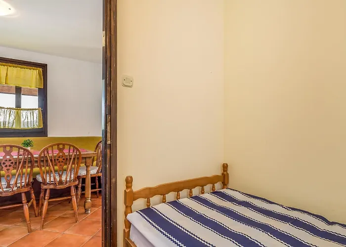 5 Bedroom Gorgeous In Vrbovsko